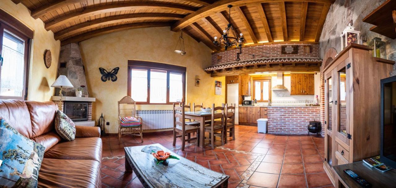 Casa Rural La Gabina Munogalindo Exteriör bild